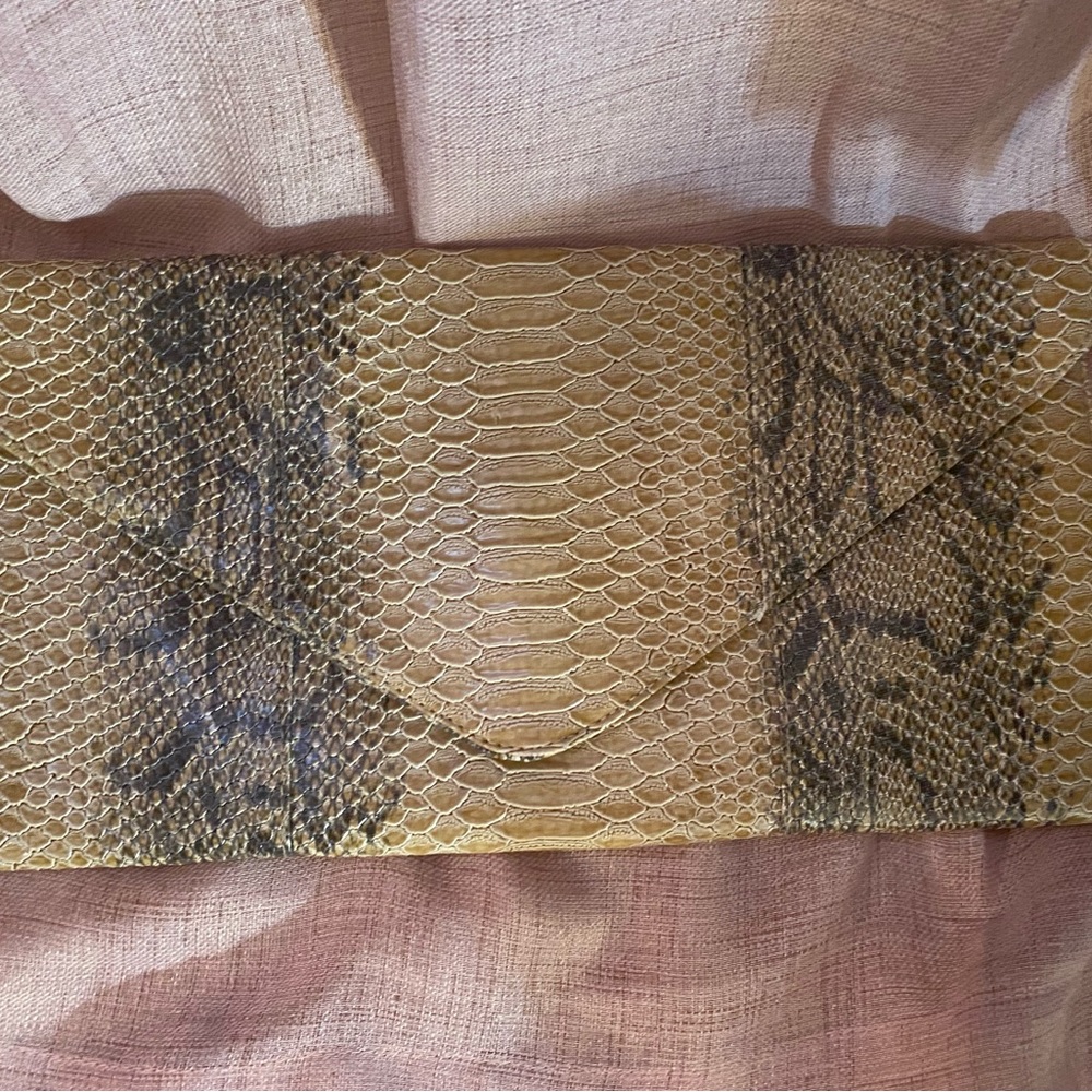 Okpta Clutch Purse